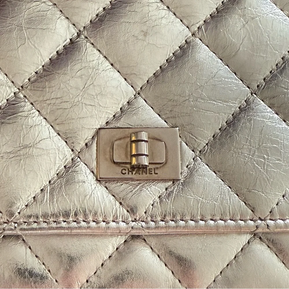CHANEL Reissue 2.55 WOC Metallic Silver